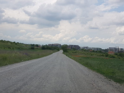 Teren in Sopor, la strada principala, de inchiriat