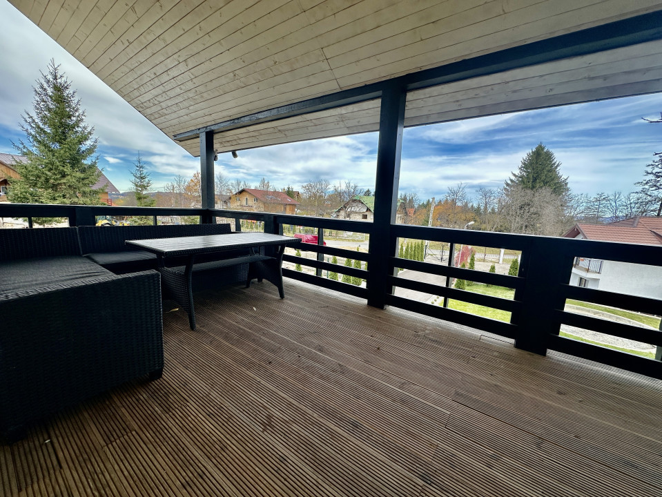 Vilă de lux cu vedere la Munții Bucegi, aproape de Castelul Bran, COMISION 0%!!