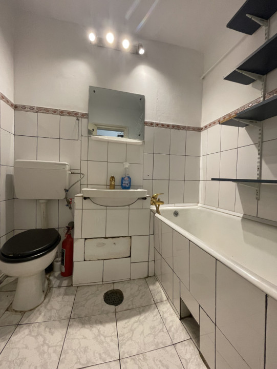 Garsonieră cu autorizație spațiu comercial la 150m de noua Academie de Muzică