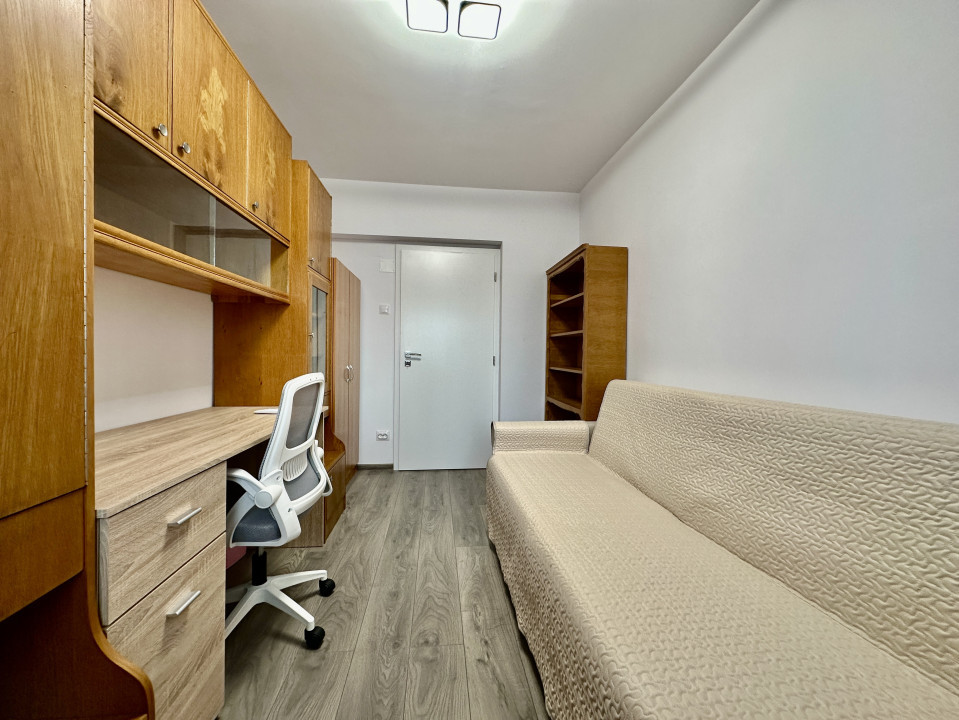 Apartament modern, renovat, 3 camere, zona spitalului de recuperare, Zorilor