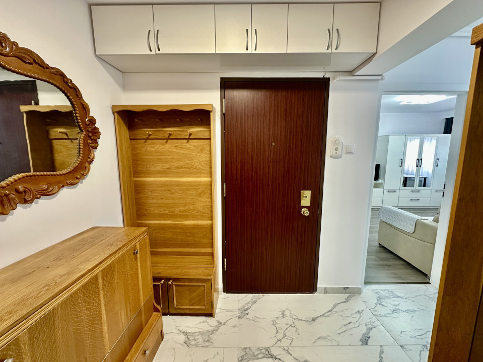 Apartament modern, renovat, 3 camere, zona spitalului de recuperare, Zorilor