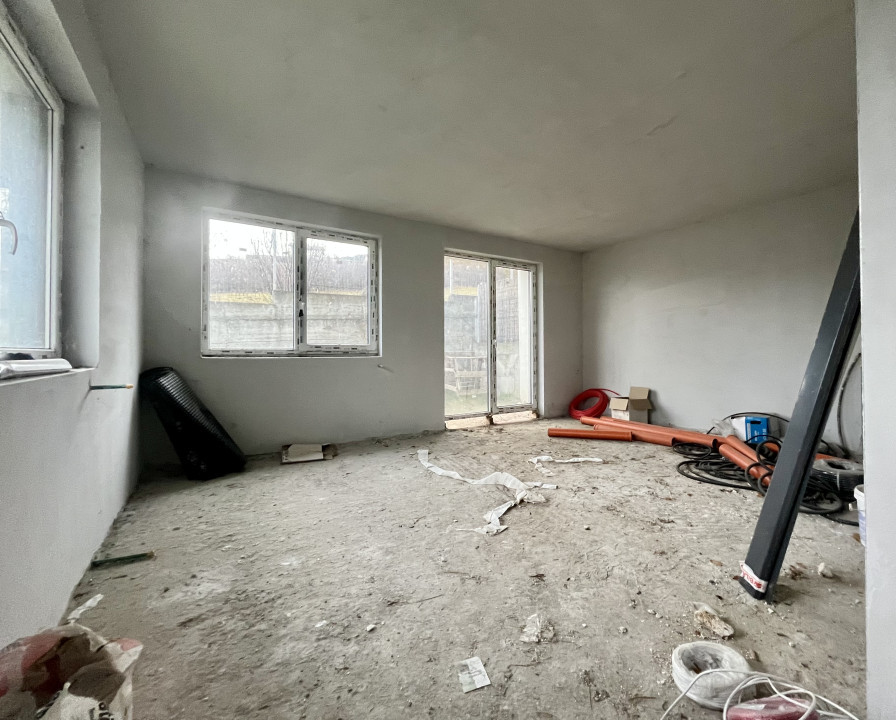 Duplex cu 3 dormitoare și curte proprie  în Florești-zona Tăuți