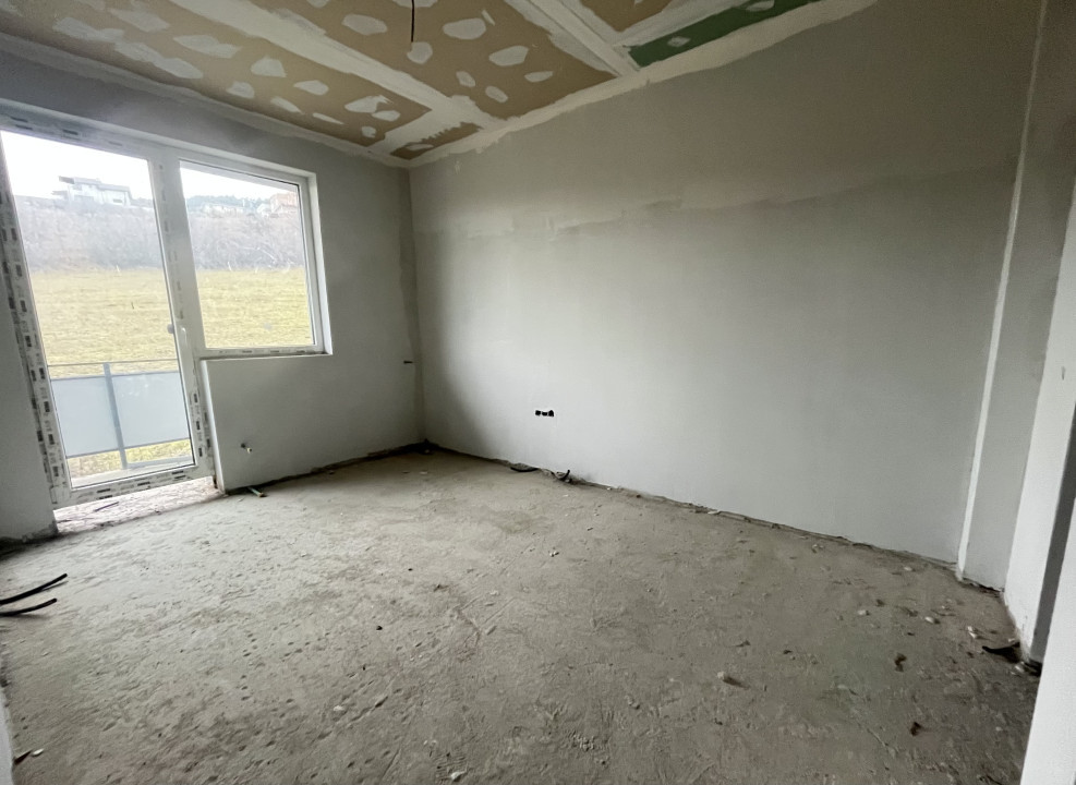 Duplex cu 3 dormitoare și curte proprie  în Florești-zona Tăuți