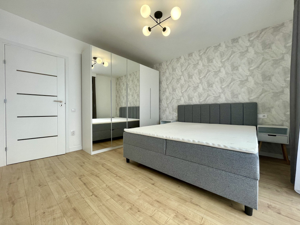 Prima închiriere 3 camere pe Alecu Russo