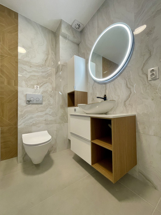 Prima închiriere 3 camere pe Alecu Russo