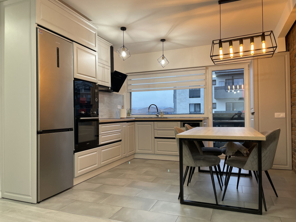 Apartament modern cu 3 camere și parcare