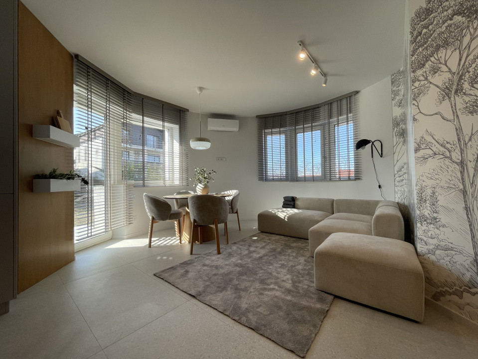 Apartament ultrafinisat de 3 camere la prima închiriere!