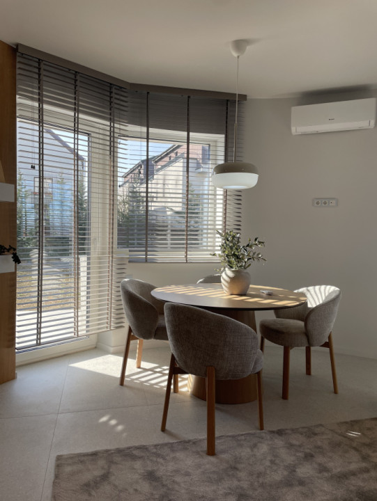 Apartament ultrafinisat de 3 camere la prima închiriere!