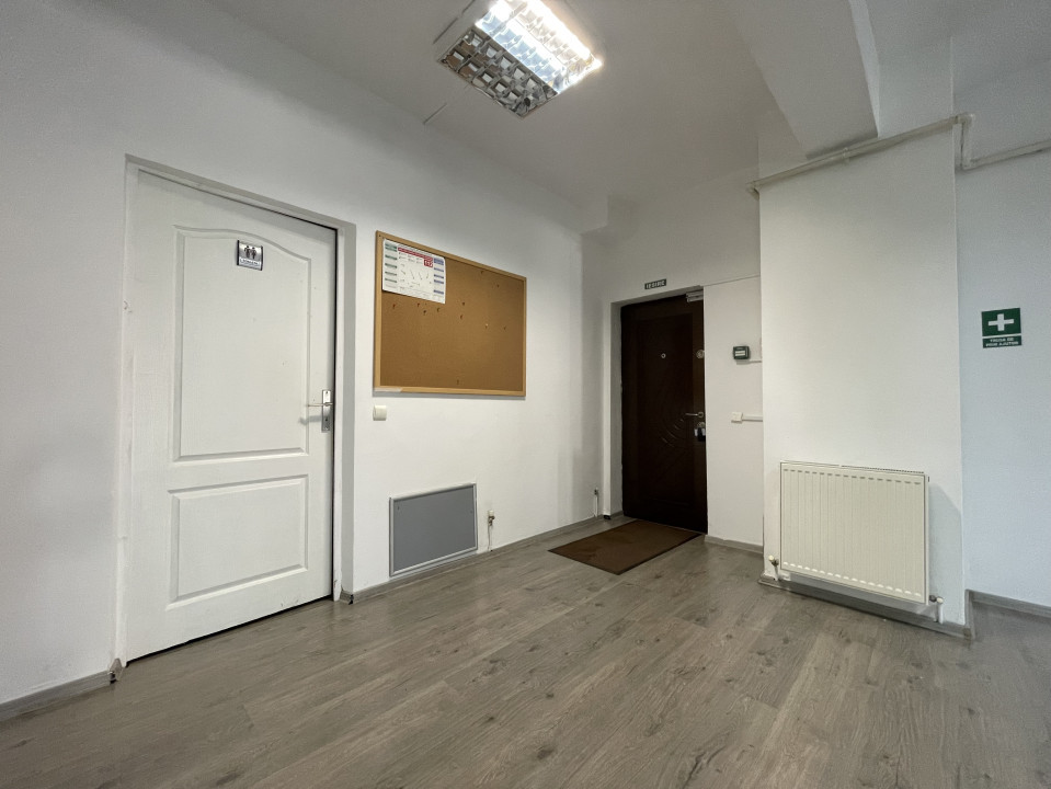 Birou 200mp, terasă 30mp, 2 parcări subterane, cu preluare chiriași