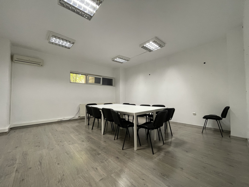 Birou 200mp, terasă 30mp, 2 parcări subterane, cu preluare chiriași